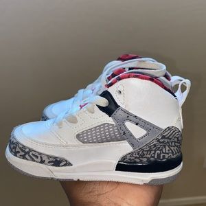 Toddler jordan Spizike